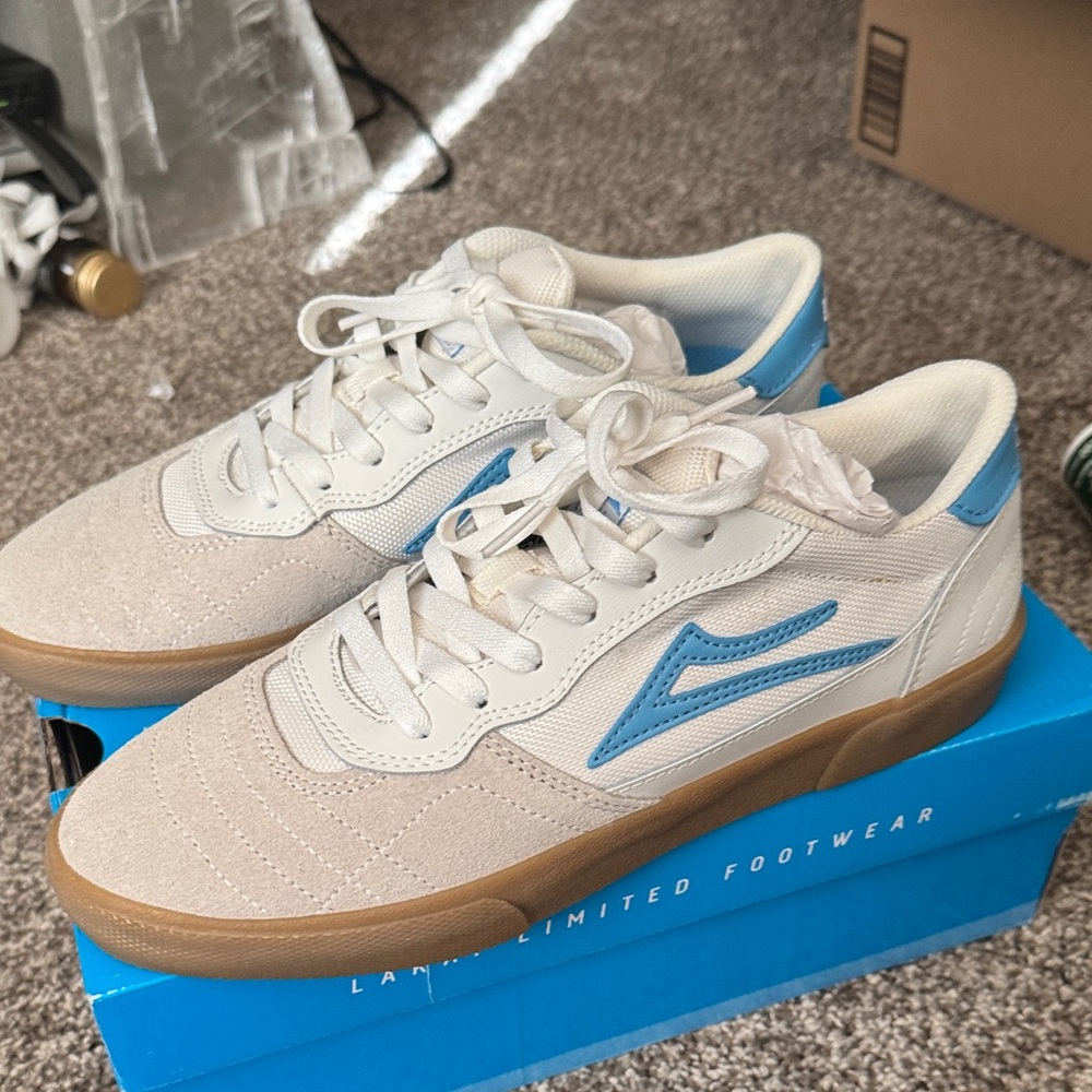 Men's Athletic Shoes in White and Blue